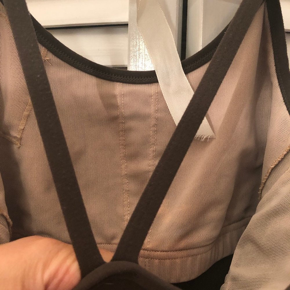 LuluLemon women yoga brown top, 6 - Picture 5 of 7